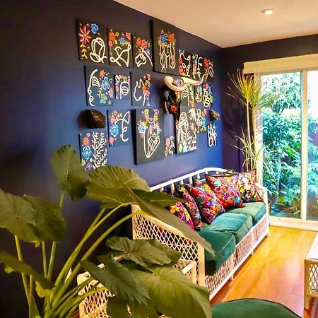 Luxurious Mid Century Modern Folk Art Home Мехико Экстерьер фото